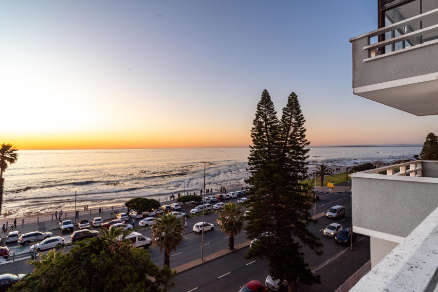 To Let 2 Bedroom Property for Rent in Sea Point Western Cape